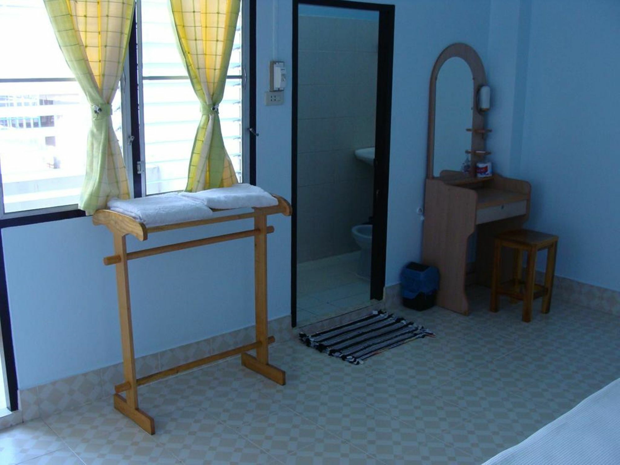 Fame Guesthouse Chumphon Exteriör bild